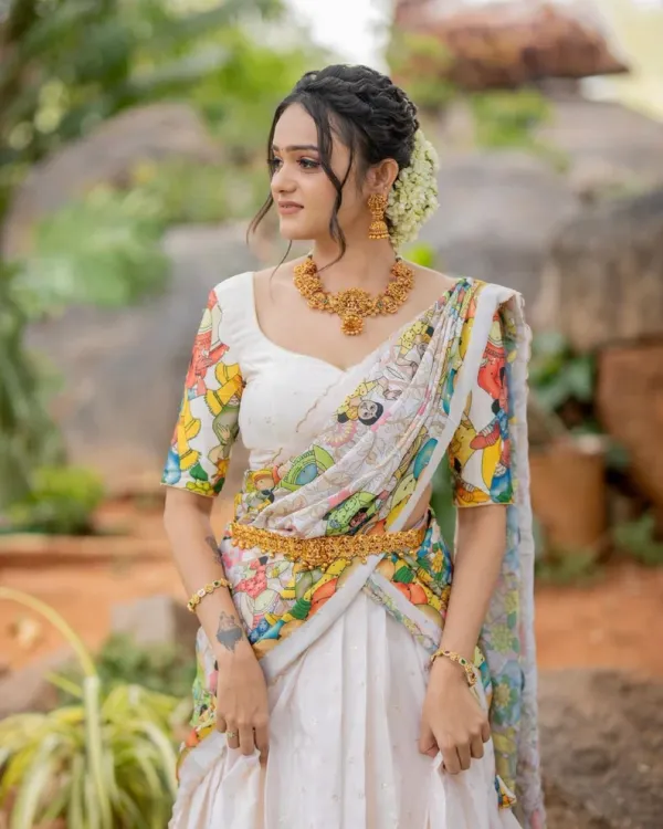 White_Kalamkari_Print_Lehenga_Choli_With_Foil_Print_With_Dupatta_And__Blouse_Piece