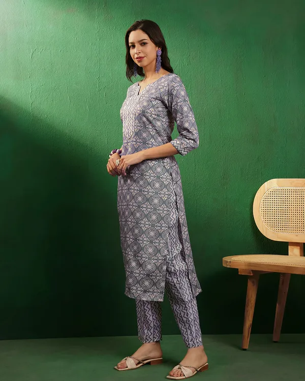 Grey_Cotton_Blend_Golden_Floral_Printed_Kurta_With_Zigzag_Printed_Pant