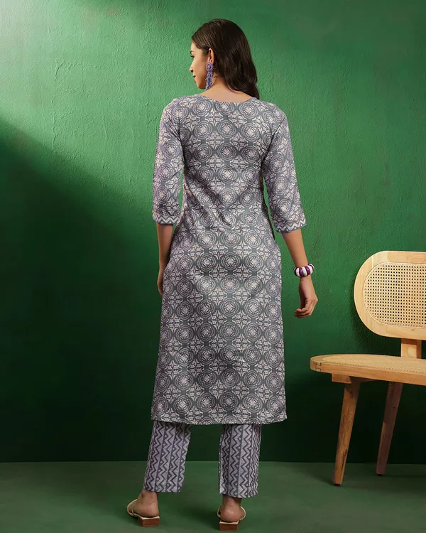 Grey_Cotton_Blend_Golden_Floral_Printed_Kurta_With_Zigzag_Printed_Pant