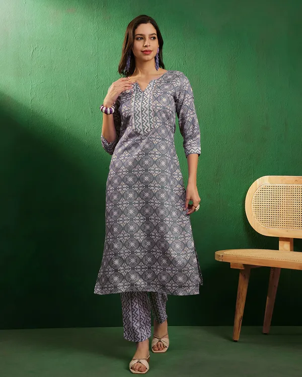 Grey_Cotton_Blend_Golden_Floral_Printed_Kurta_With_Zigzag_Printed_Pant