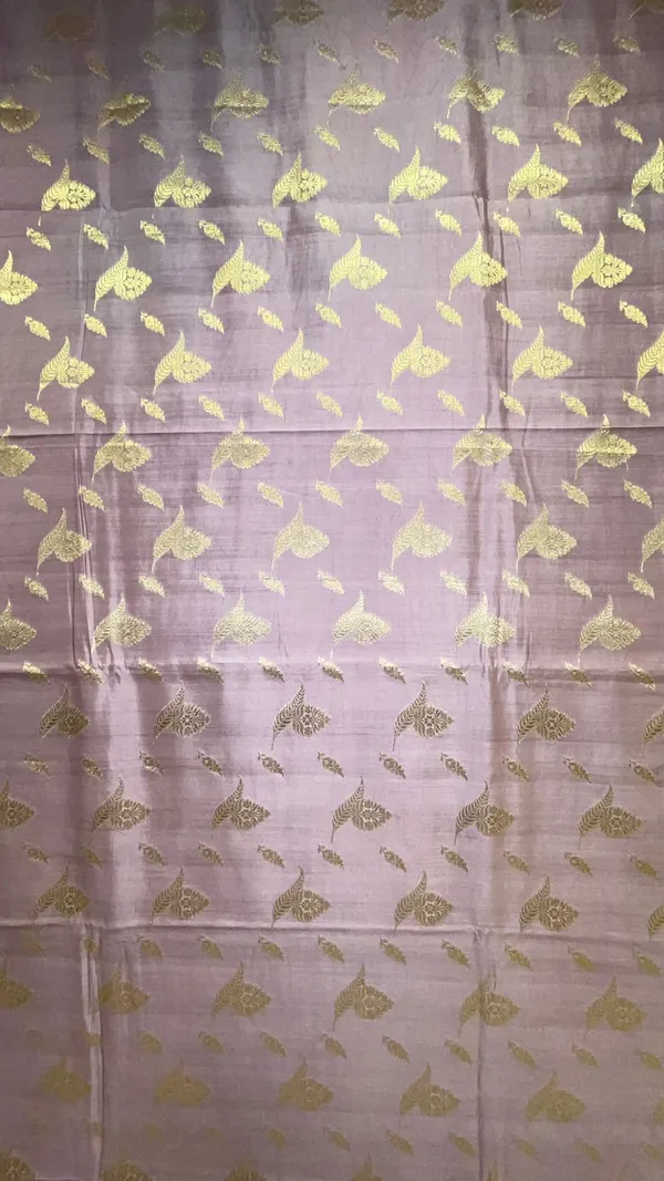 Humairah_Pure_Handwoven_Mauve_Chiniya_Silk_Gold_Floral_Zari_Booti_with_Minakari_Zari_Border_Banarasi_Saree_and_Mauve_Blouse_piece
