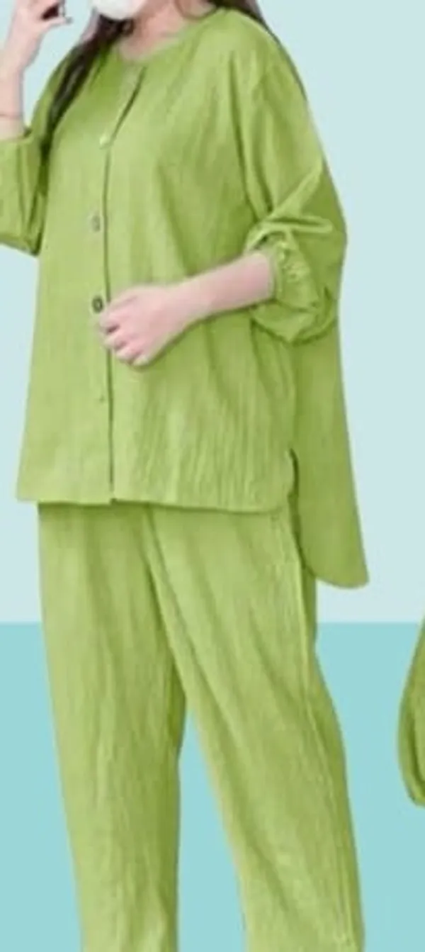 Green_Crape_Premium_Solid_Casual_Co-Ord_Set_For_Women