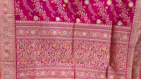 Humairah_Pure_Handloom_Pink_Katan_Silk_Kadhwa_Meenakari_Jangla_Zari_Aada_Jaal_with_Kadhwa_Pallu_Border_and_Pink_Stripe_Blouse