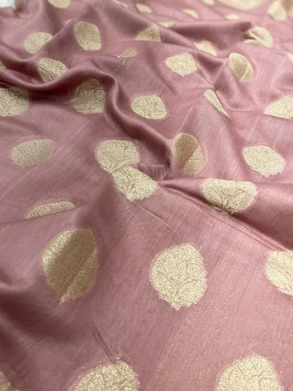 Humairah_Pure_Handloom_Light_Mauve_Cotton_Golden_Zari_Mina_Booti_with_Skirt_Banarasi_Zari_Border_and_Light_Mauve_Blouse