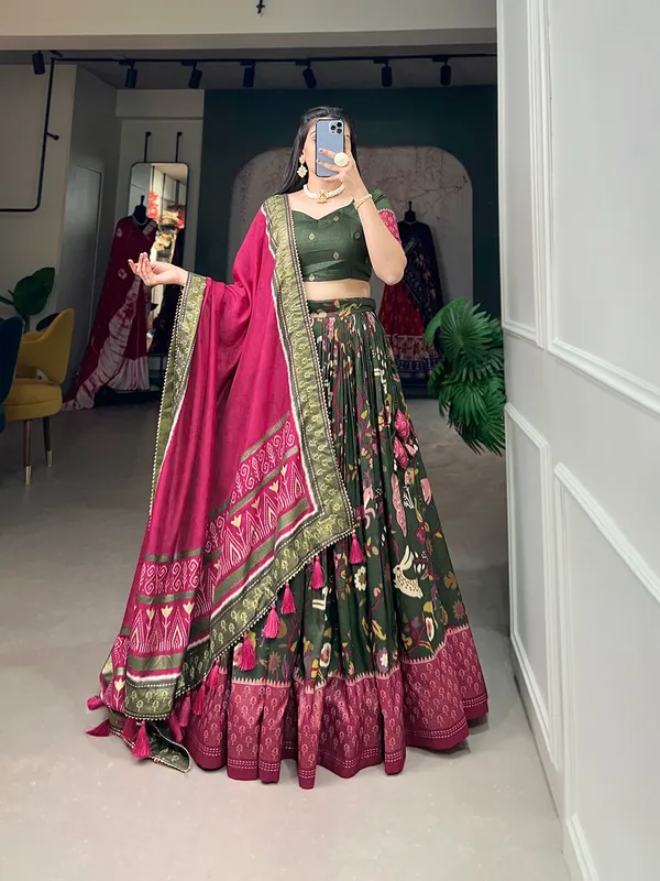 Green_Premium_&_Elegant_Dola_Silk_Lehenga_Choli_For_Women