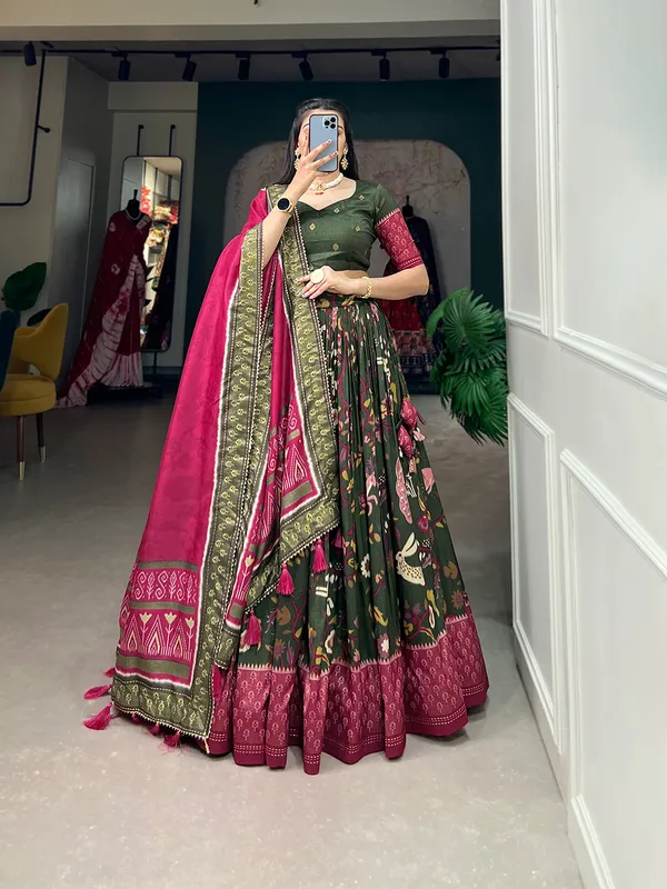 Green_Premium_&_Elegant_Dola_Silk_Lehenga_Choli_For_Women
