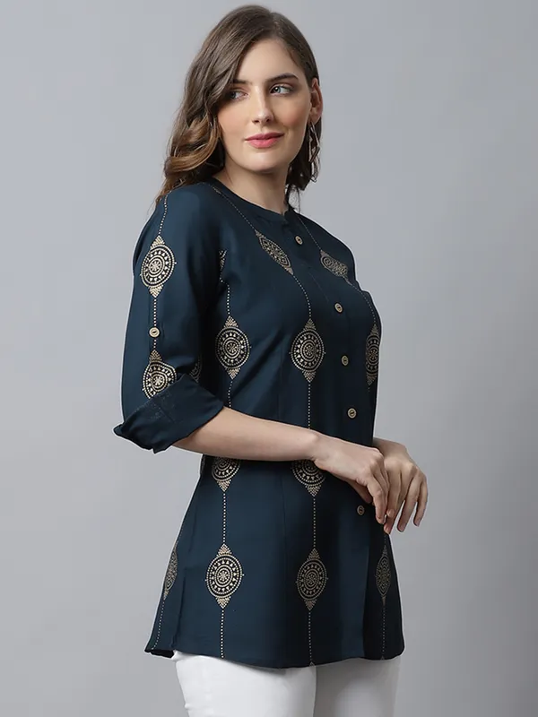 Turquoise_Viscose_Printed_Short_Kurti_Teal_Blue