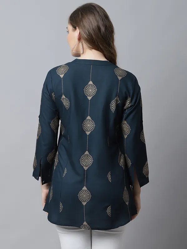 Turquoise_Viscose_Printed_Short_Kurti_Teal_Blue