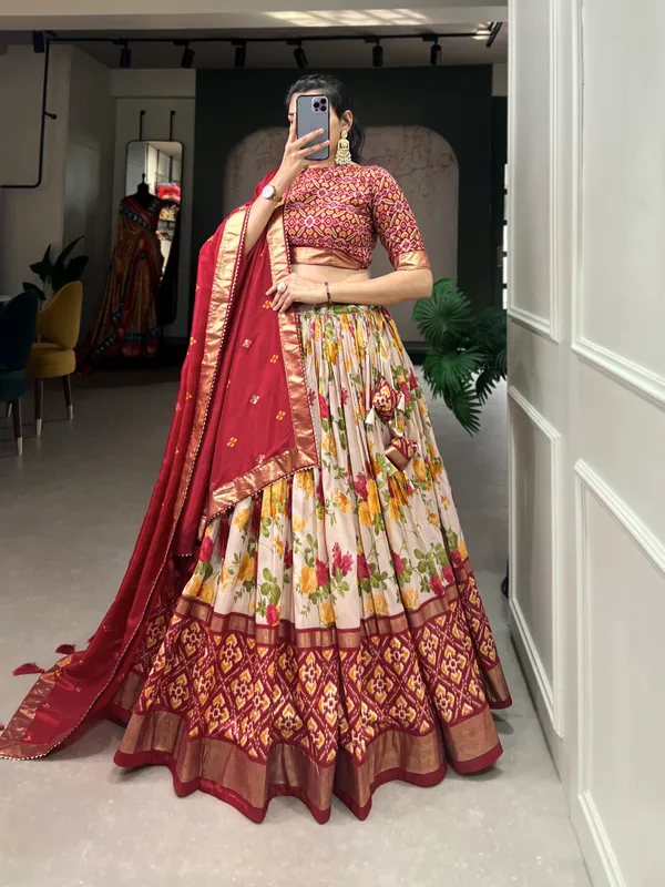 Red_Premium_&_Elegant_Dola_Silk_Lehenga_Choli_For_Women