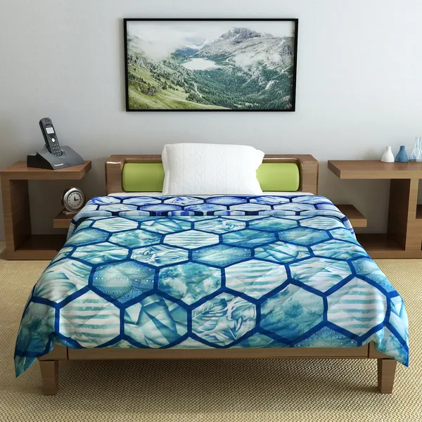 Abstract_Single_Comforter_for_Mild_Winter_(Polyester,_Blue)