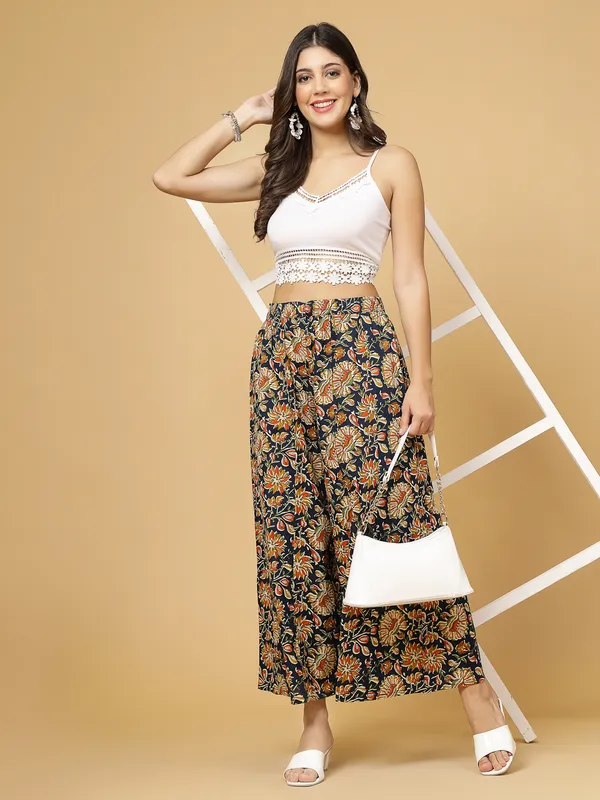 Multicolor_Pure_Cotton_Big_Flair_Printed_Regular_Palazzo