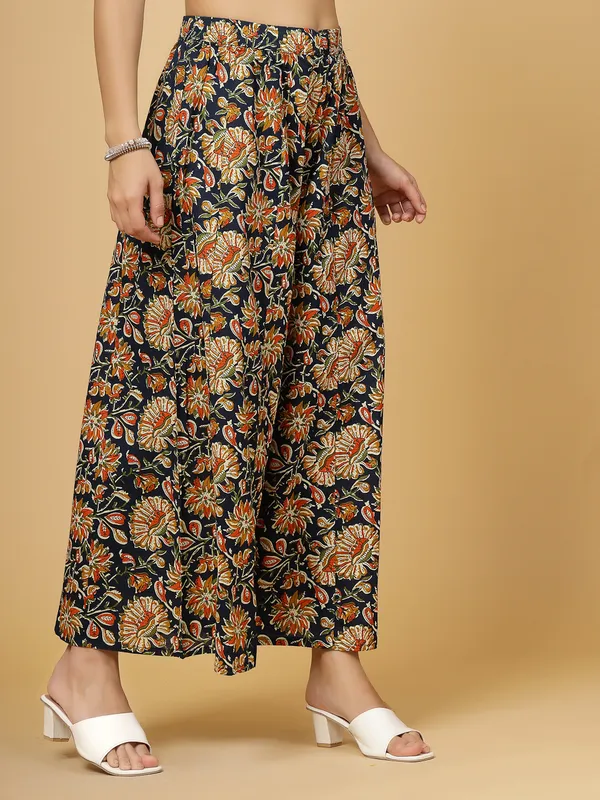 Multicolor_Pure_Cotton_Big_Flair_Printed_Regular_Palazzo