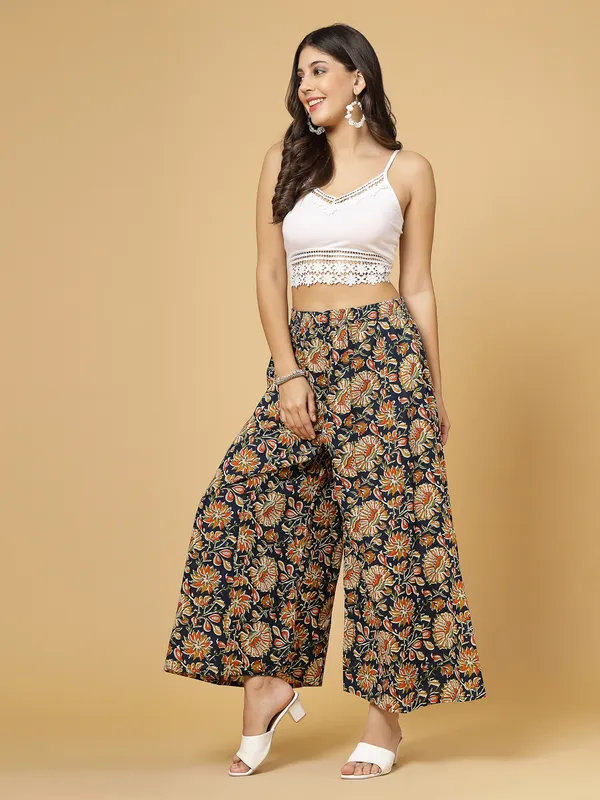 Multicolor_Pure_Cotton_Big_Flair_Printed_Regular_Palazzo