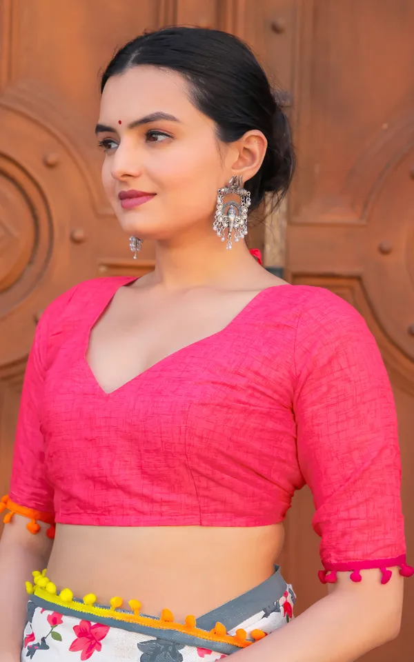 Ikkat_Print_Pure_Soft_Cotton_saree_With_Blouse_Piece