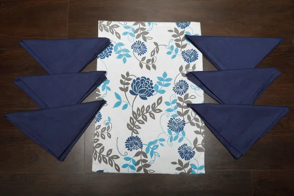 Pack_of_18_Pieces_Cotton_Blue_Floral_Printed_Place_Mat_With_Napkins_for_Dining_and_Center_Table
