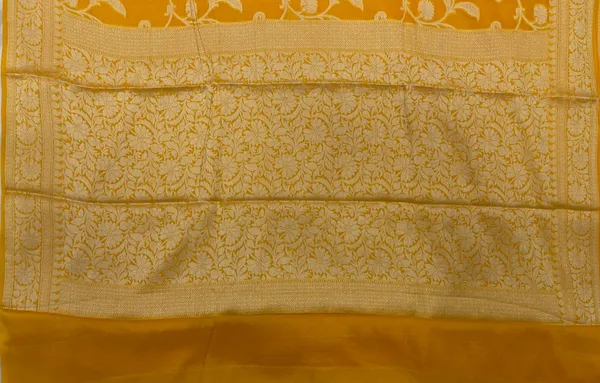 Humairah_Presents_Pure_Handloom_Gold_Chiffon_Floral_Golden_Zari_Boota_Jaal_with_Banarasi_Zari_Border_and_Gold_Blouse