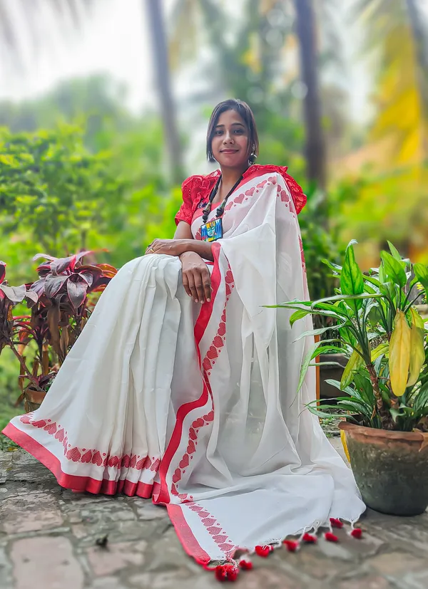 White_Love_Khadi_Cotton_Handloom_Saree