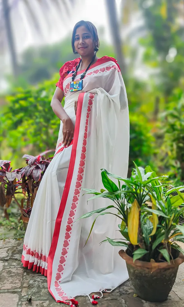 White_Love_Khadi_Cotton_Handloom_Saree