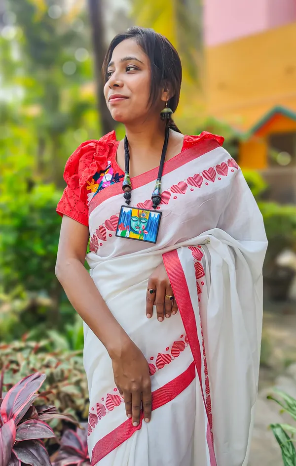 White_Love_Khadi_Cotton_Handloom_Saree