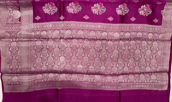 Humairah_Pure_Handloom_Purple_Dupion_Silk_Silver_Zari_Mina_Floral_Boota_Skirt_Silver_Zari_Border_with_Floral_Kadiyal_Pallu_and_Purple_Blouse