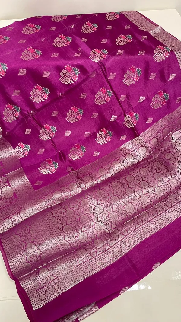 Humairah_Pure_Handloom_Purple_Dupion_Silk_Silver_Zari_Mina_Floral_Boota_Skirt_Silver_Zari_Border_with_Floral_Kadiyal_Pallu_and_Purple_Blouse