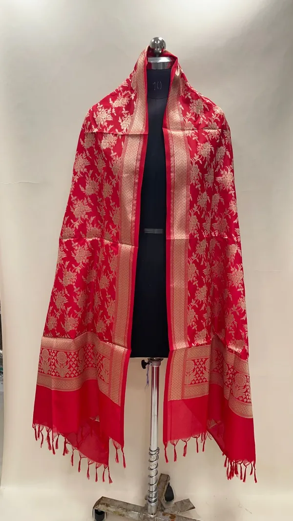 Humairah_Presents_Red_Semi_Katan_Silk_Floral_Zari_Boota_Jaal_Banarasi_Dupatta