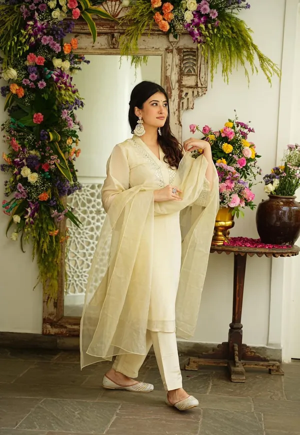 Off_White_Chanderi_Kurta_With_Foil_Mirror_Work_Embroidery_-_Attached_Cotton_Lining_With_Pant_&_Chanderi_Dupatta_Set_.