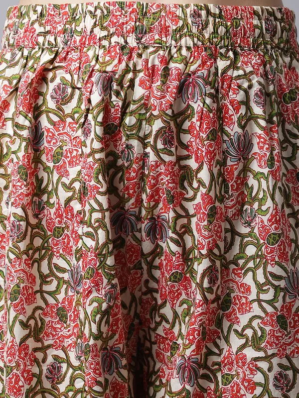 Green_Cotton_Solid_Kurta_With_Printed_Flair_Palazzo_Bottom_Set