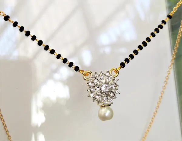 Orchid_Mangalsutra_With_Pearl