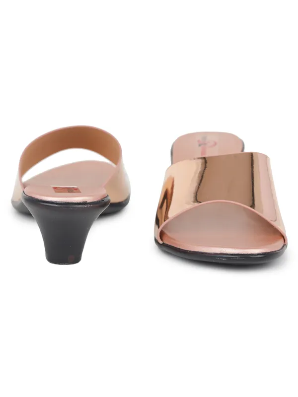 Shining_Strap_Heels_(Sultan)
