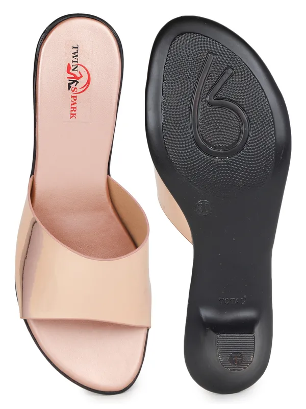 Shining_Strap_Heels_(Sultan)