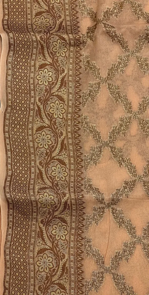Humairah_Presents_Pure_Handwoven_Cream_Chiffon_Kadiyal_Copper_Zari_Jaal_and_Resham_Mina_Zari_Boota_Pallu_with_Cream_Blouse