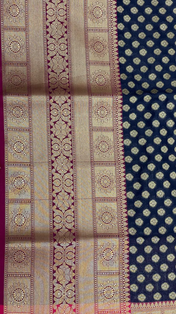Humairah_Presents_Black_Katan_Silk_Golden_Zari_Chunri_Booti_with_Contrast_Pink_Paisley_Pallu_and_Skirt_Zari_Border_with_Pink_Blouse