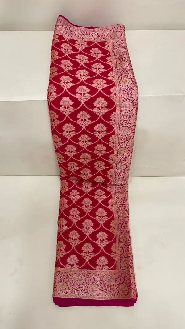 Humairah_Presents_Pure_Handloom_Dark_Pink_Chiffon_Golden_Zari_Floral_Booti_Jaal_with_Contrast_Magenta_Zari_Booti_Anchal_and_Zari_Border_with_Magenta_Blouse
