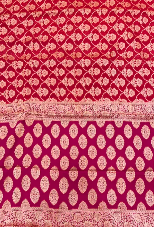 Humairah_Presents_Pure_Handloom_Dark_Pink_Chiffon_Golden_Zari_Floral_Booti_Jaal_with_Contrast_Magenta_Zari_Booti_Anchal_and_Zari_Border_with_Magenta_Blouse