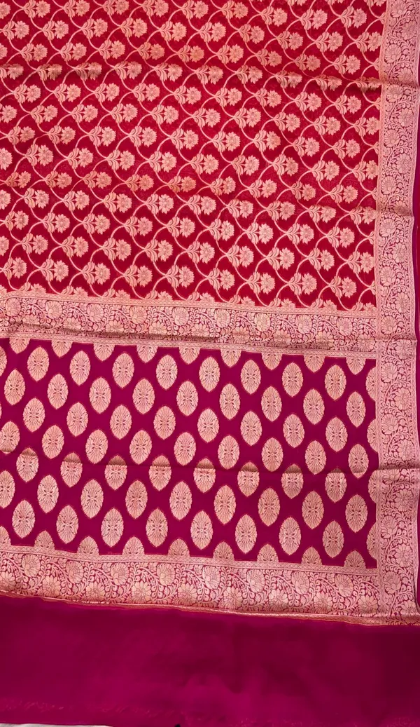 Humairah_Presents_Pure_Handloom_Dark_Pink_Chiffon_Golden_Zari_Floral_Booti_Jaal_with_Contrast_Magenta_Zari_Booti_Anchal_and_Zari_Border_with_Magenta_Blouse