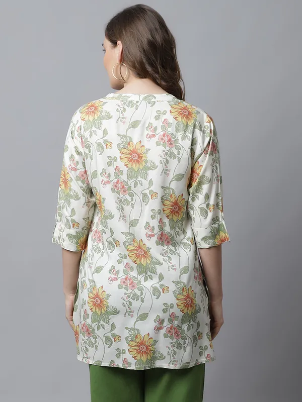 Green_Viscose_Floral_Printed_Short_Kurti