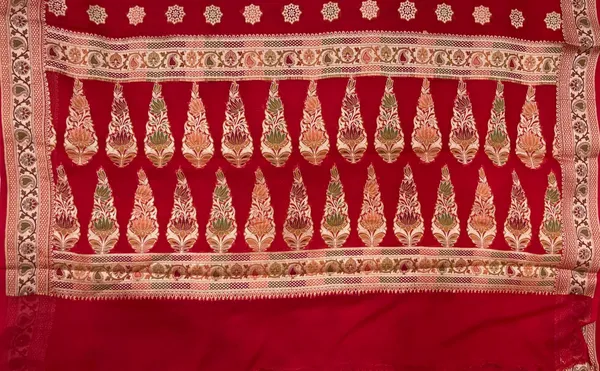 Humairah_Presents_Pure_Handloom_Red_Chiffon_Resham_Zari_Chunri_Mina_Booti_with_Dual_Mina_Resham_Zari_Boota_Anchal_and_Floral_Zari_Border_with_Red_Blouse