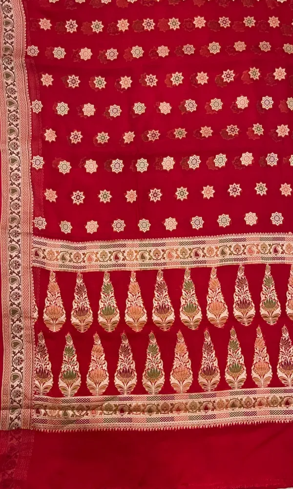 Humairah_Presents_Pure_Handloom_Red_Chiffon_Resham_Zari_Chunri_Mina_Booti_with_Dual_Mina_Resham_Zari_Boota_Anchal_and_Floral_Zari_Border_with_Red_Blouse
