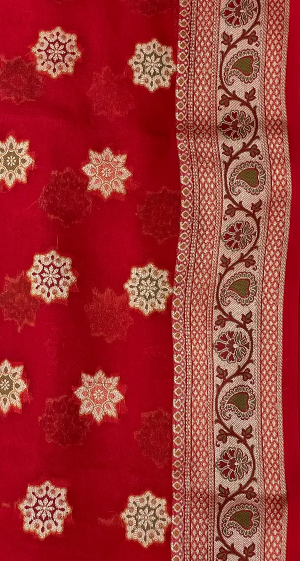 Humairah_Presents_Pure_Handloom_Red_Chiffon_Resham_Zari_Chunri_Mina_Booti_with_Dual_Mina_Resham_Zari_Boota_Anchal_and_Floral_Zari_Border_with_Red_Blouse