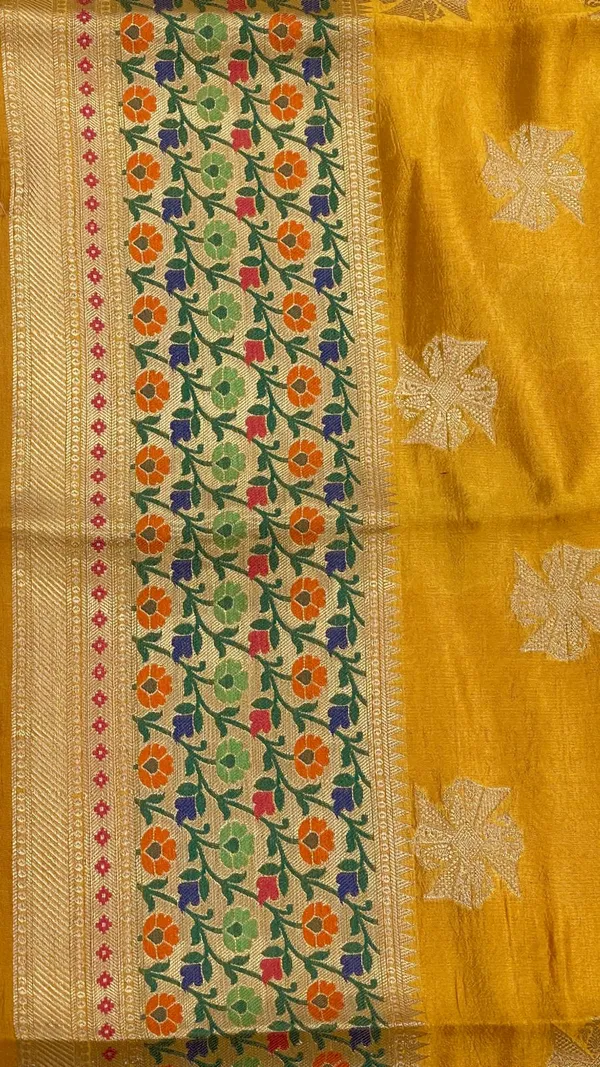 Humairah_Pure_Handloom_Gold_Dupion_Golden_Swastik_Zari_Booti_Skirt_Floral_Mina_Border_with_Floral_Jaal_Pallu_and_Gold_Blouse