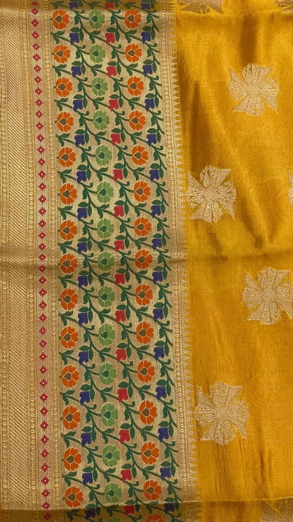 Humairah_Pure_Handloom_Gold_Dupion_Golden_Swastik_Zari_Booti_Skirt_Floral_Mina_Border_with_Floral_Jaal_Pallu_and_Gold_Blouse