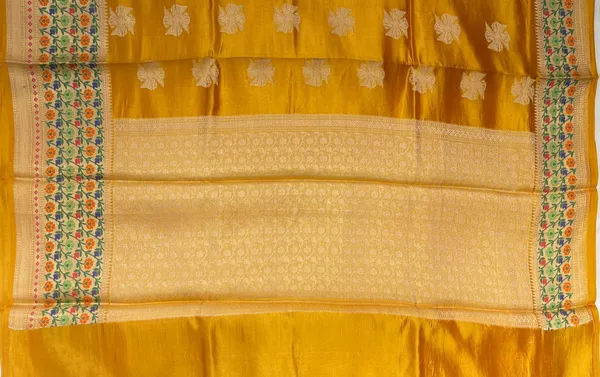 Humairah_Pure_Handloom_Gold_Dupion_Golden_Swastik_Zari_Booti_Skirt_Floral_Mina_Border_with_Floral_Jaal_Pallu_and_Gold_Blouse