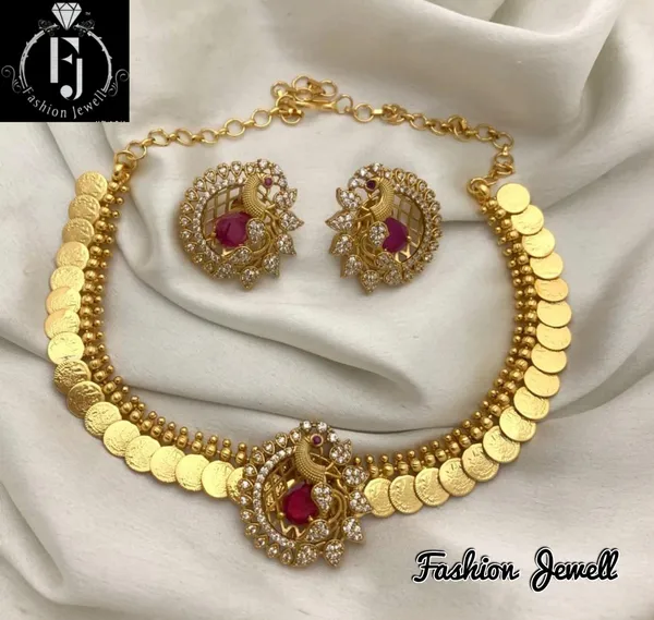 Gorgeous_Peacock_designed_Pendant_with_Microgold_polish_Necklace_set