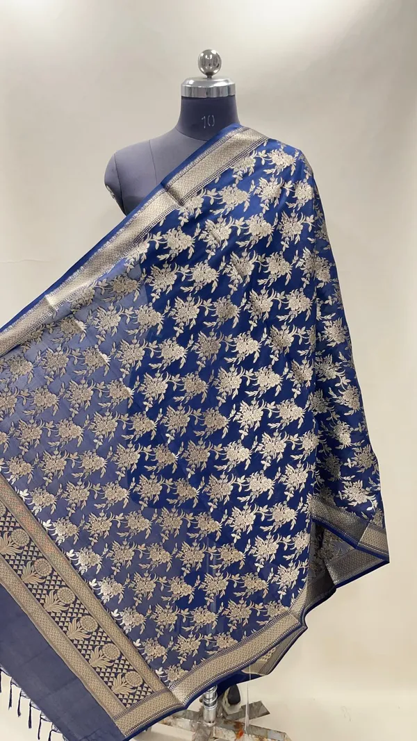 Humairah_Presents_Navy_Blue_Nakli_Katan_Floral_Zari_Boota_Jaal_Banarasi_Dupatta