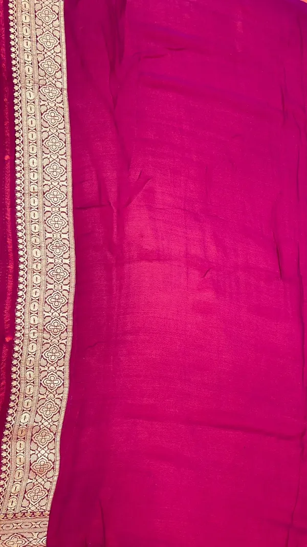 Humairah_Pure_Handloom_Khaddi_Georgette_Pink_Kadhwa_Zari__Booti_with_Kadhwa_Purple_Anchal_&_Contrast_Purple_Blouse