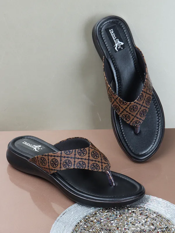 Casual_Slip_On_Flat_Slippers_(Brown)