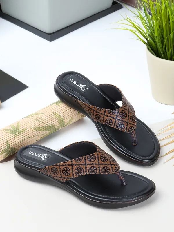 Casual_Slip_On_Flat_Slippers_(Brown)