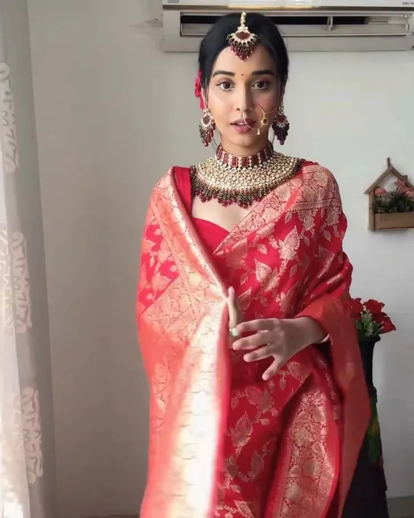 Red_Color_Ready_To_Wear_Soft_Banarasi_Silk_Saree_With_Golden_Zari_Work