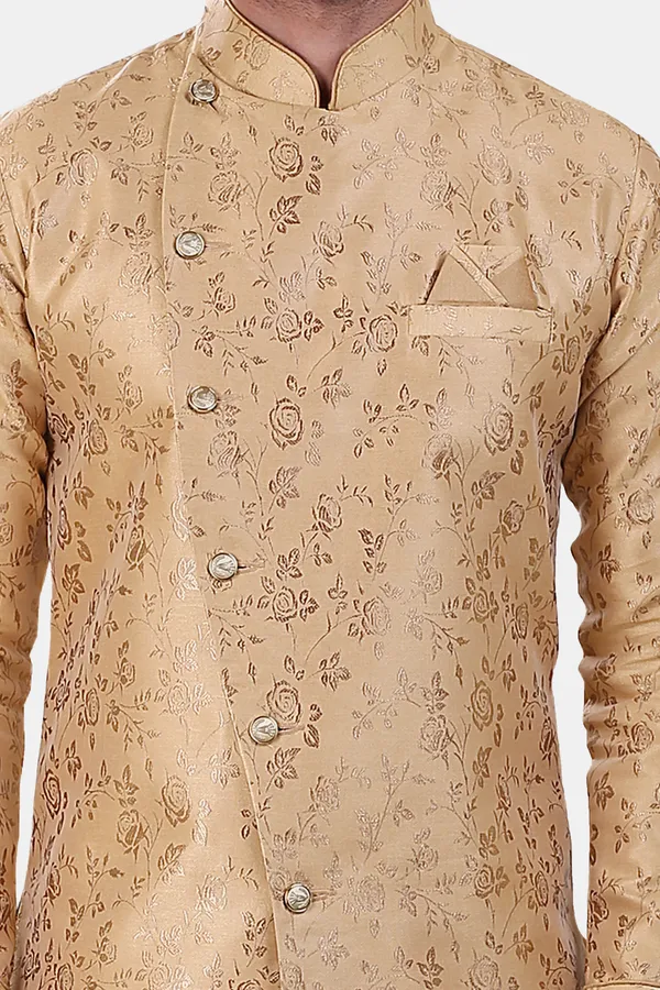 Floral_Print_Gold_Jacquard_Sherwani_With_Patiyala